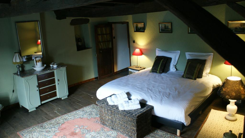 B&B Le Secret Du Bois Bourseigne-Vieille Exterior foto